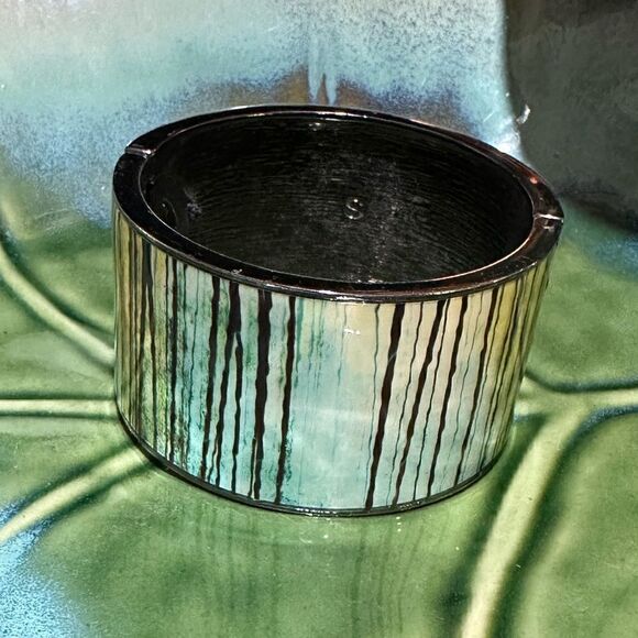 Lia Sophia Stretch Bangle Bracelet - Picture 1 of 4